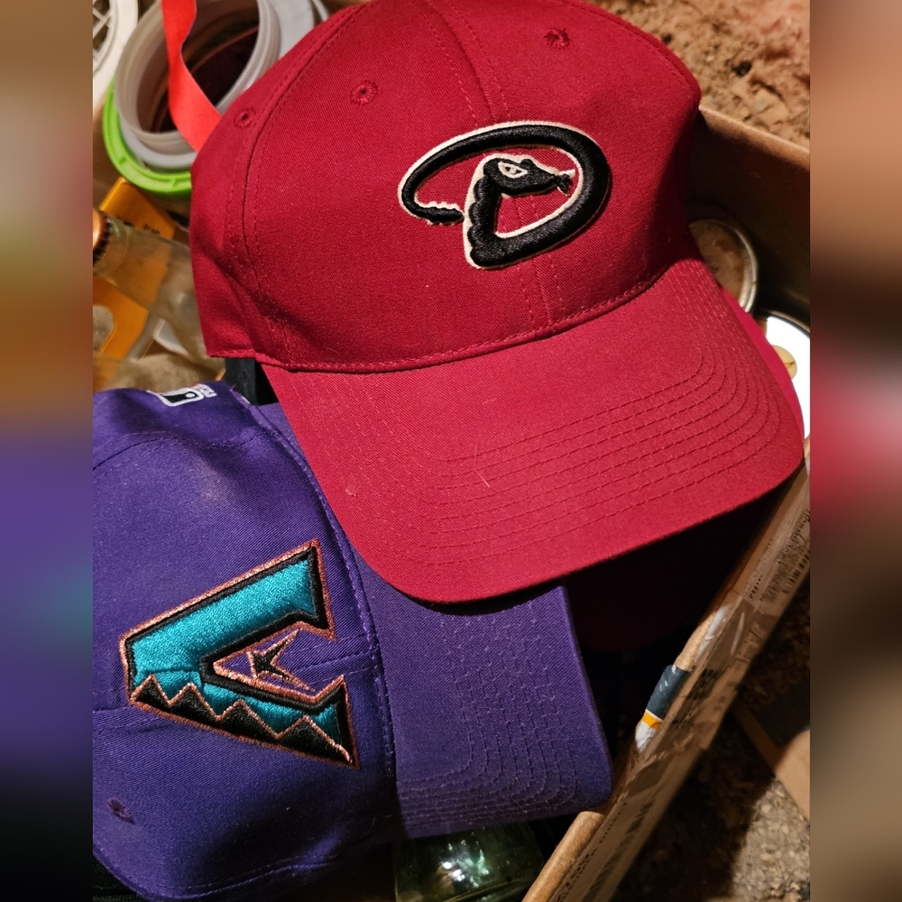 Youth play Arizona Diamondbacks baseball cap